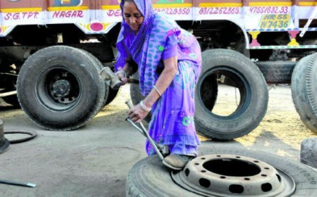 ଭାରତର ପ୍ରଥମ ମହିଳା ଟ୍ରକ୍‌ ମେକାନିକ୍‌