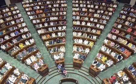 ସଂସଦରେ ମହିଳା ସଂରକ୍ଷଣ ବିଲ ଆଗତ ହେଲା 