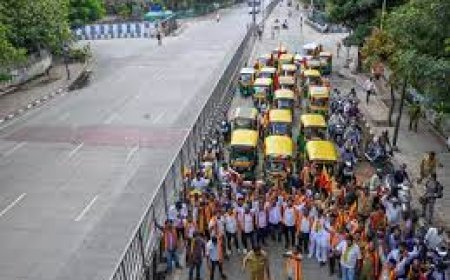 ୪୪ ବିମାନ ବାତିଲ୍‌ କର୍ଣ୍ଣାଟକ ବନ୍ଦ ଯୋଗୁଁ ; ବିମାନ ବନ୍ଦରରେ ଗଣ୍ଡଗୋଳ