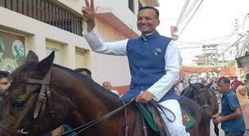 ଘୋଡ଼ାରେ ଚଢ଼ି ମତଦାନ କରିବାକୁ ପହଞ୍ଚିଲେ ବିଜେପି ସାଂସଦ