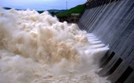 ହୀରାକୁଦର ୧୦ ଗେଟ୍ ଦେଇ ବନ୍ୟାଜଳ ନିଷ୍କାସିତ