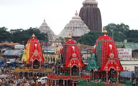 ସରିଲା ପହଣ୍ଡି ବିଜେ, ରଥାରୂଢ ହେଲେ ଚତୁର୍ଦ୍ଧାମୂର୍ତ୍ତି